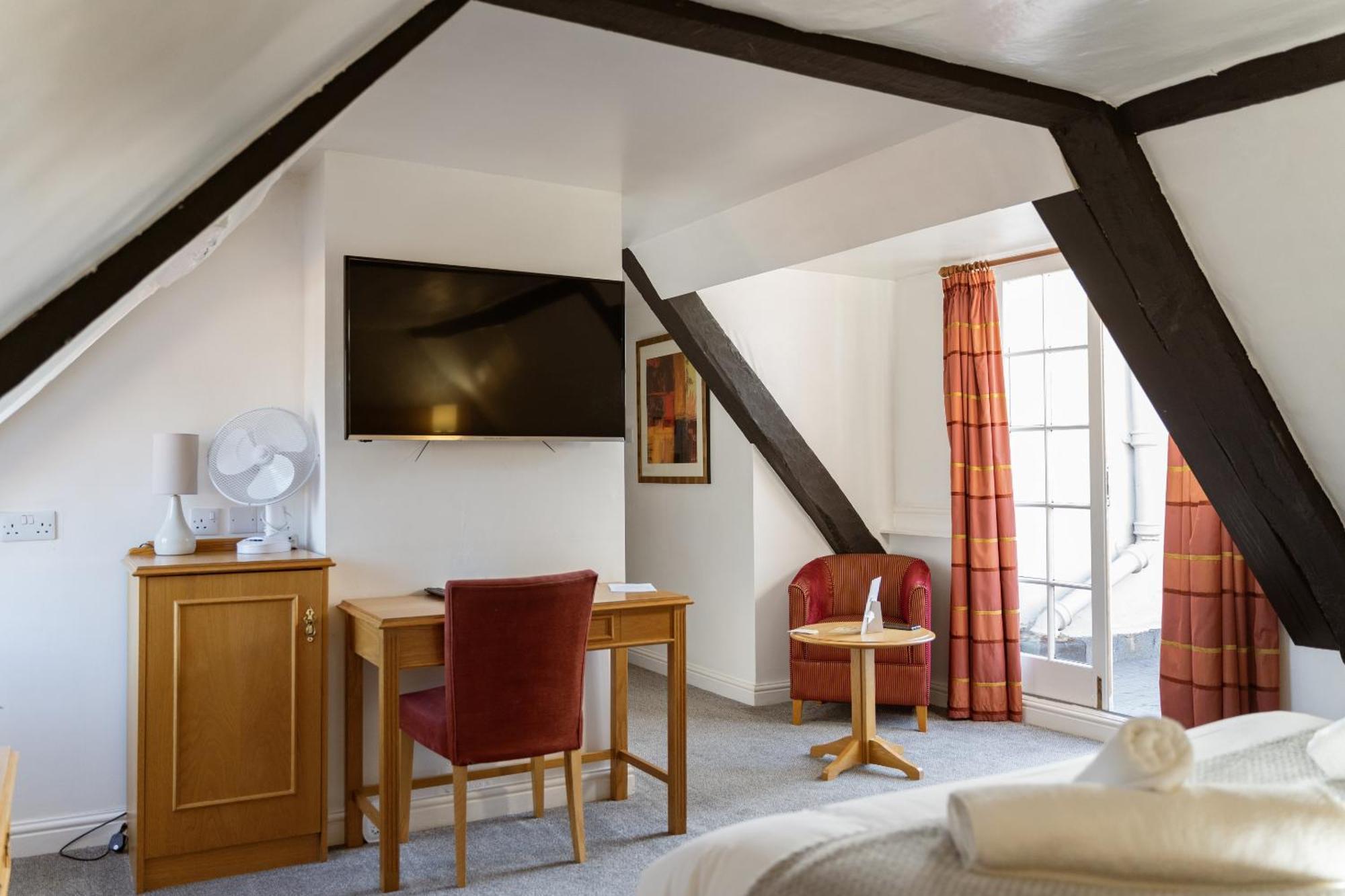 Hotel The Red Lion 3*