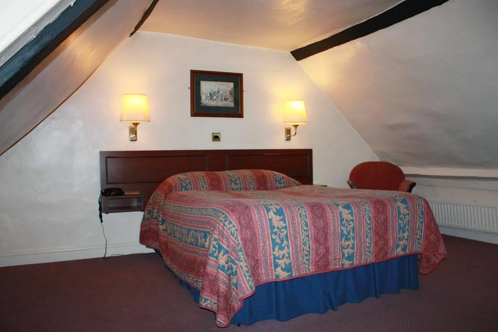 The Red Lion Hotel